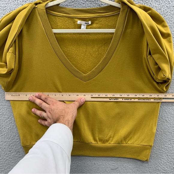 Amuse Society Mustard Yellow Cropped Top Sweater Size M Puff Long Sleeve V-Neck - Picture 4 of 9